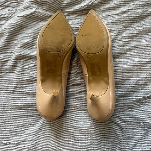 3/$10 🏷️ David’s Bridal pumps - Picture 4 of 10
